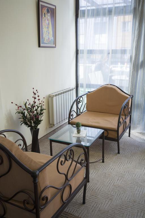 Hotel City Inn Sofia Esterno foto