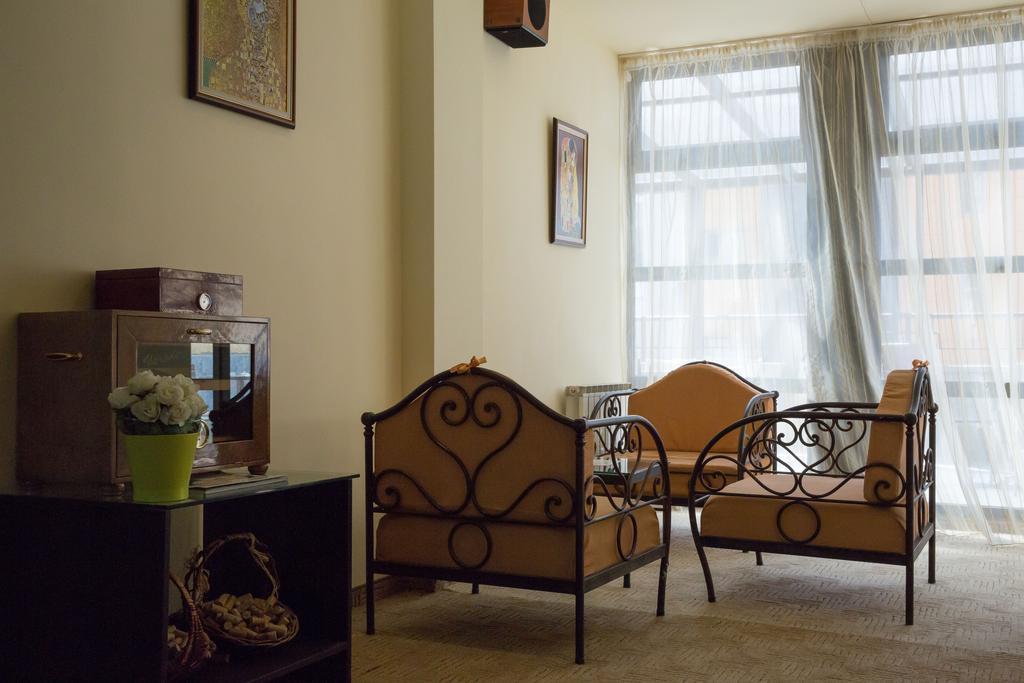 Hotel City Inn Sofia Esterno foto