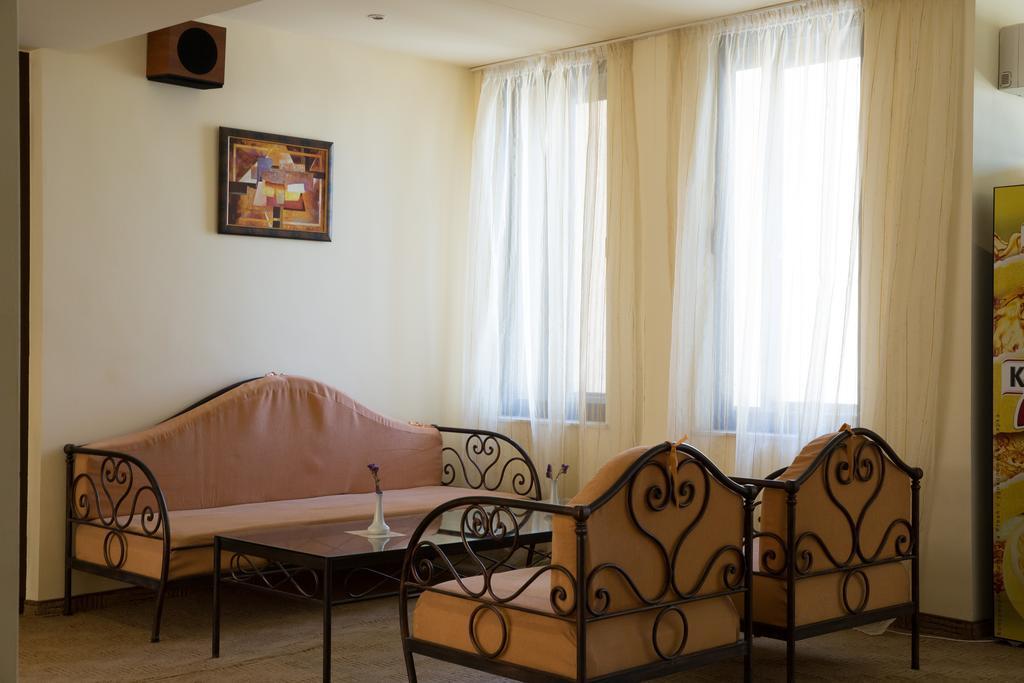 Hotel City Inn Sofia Esterno foto